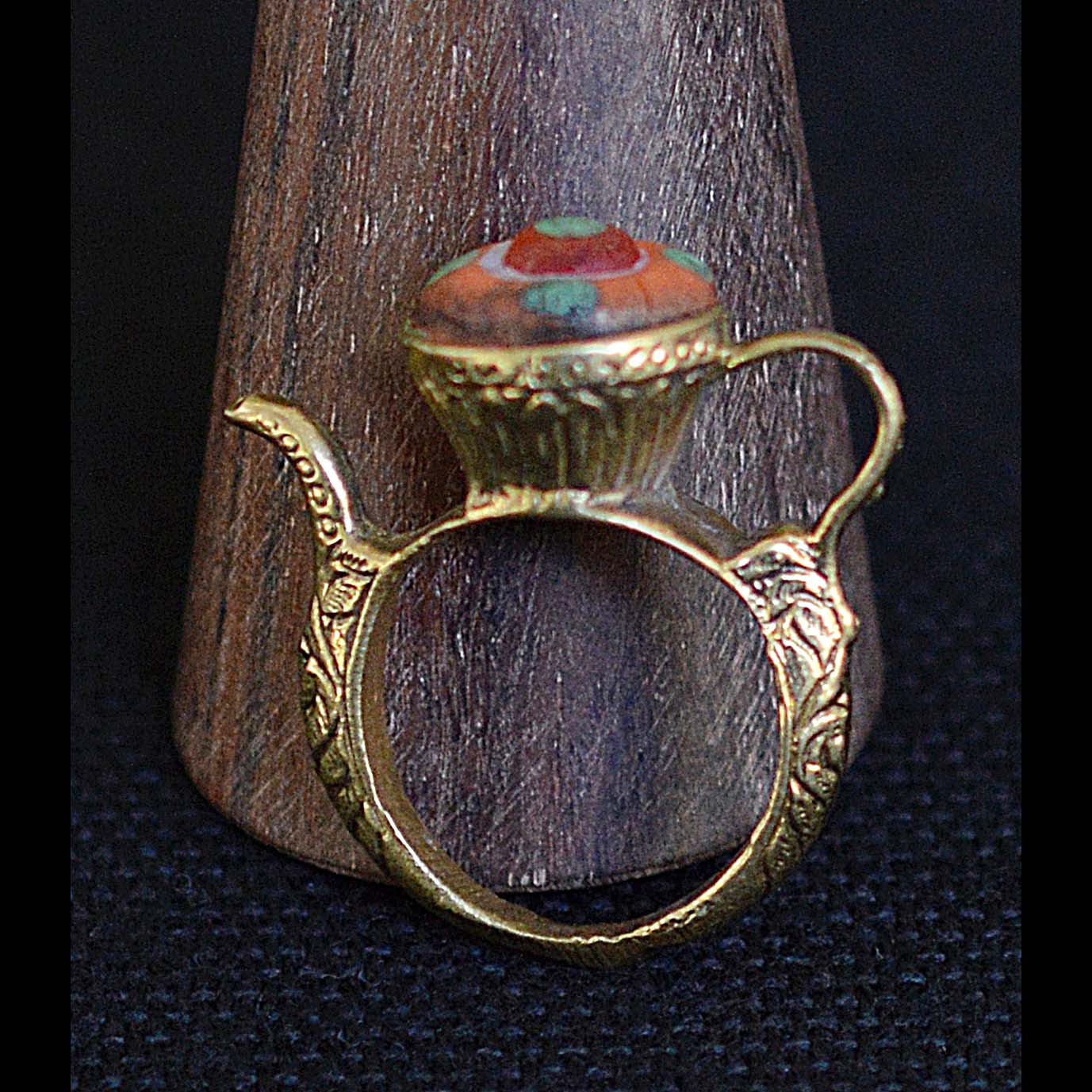 Pitcher shaped eye mosaic glass bronze Ring