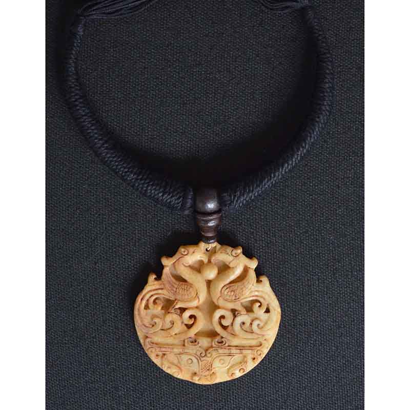 Hand-carved natural Hetian jade fengshui double phoenix bird amulet pendant